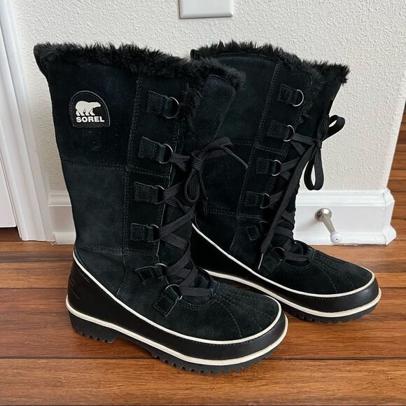 Sorel Tivoli High II Boots 7 - Picture 1 of 10